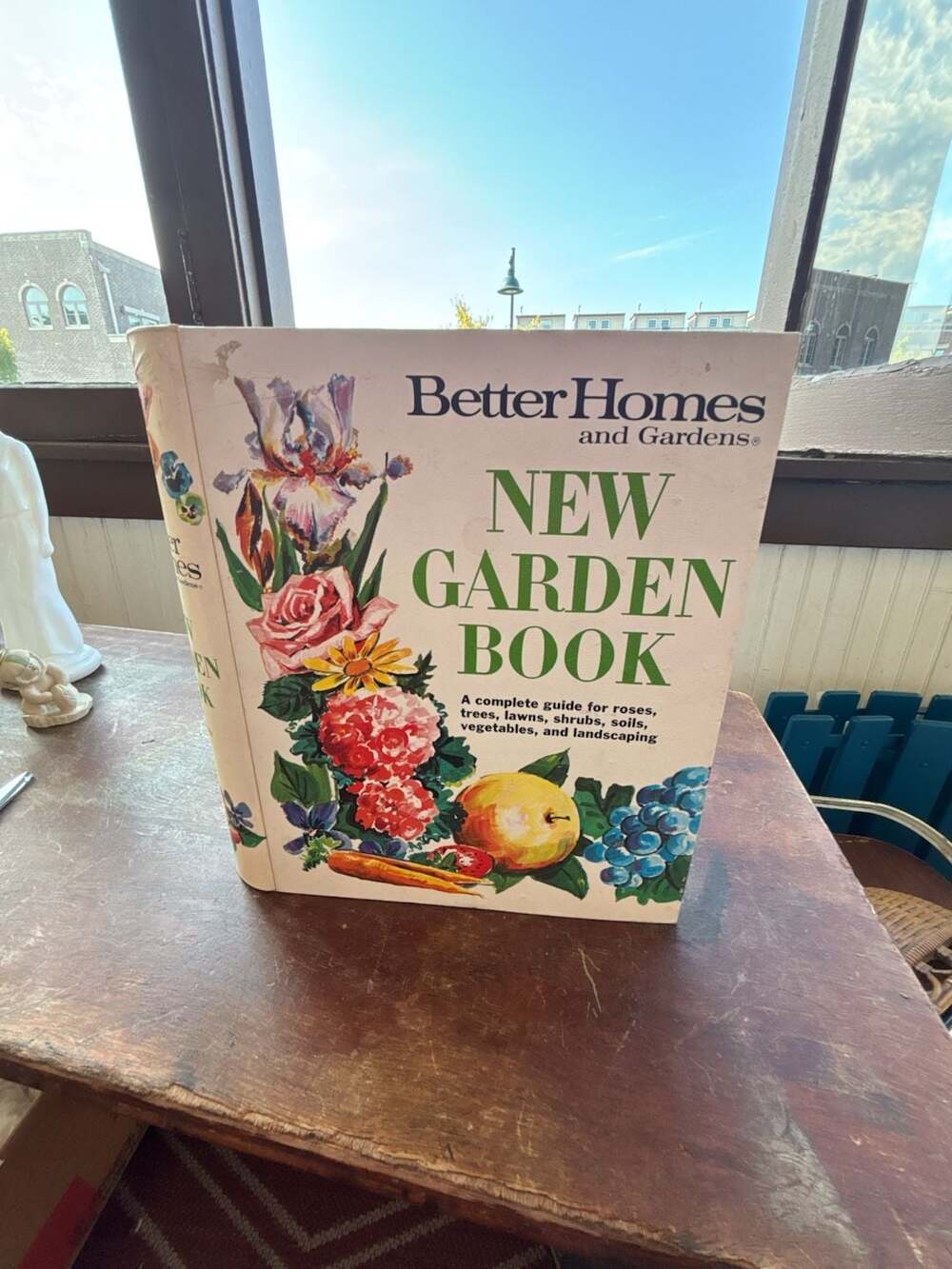 Vintage Better Homes and Gardens New Garden Book Ring Binder
